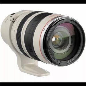 Canon 28-300 mm lens